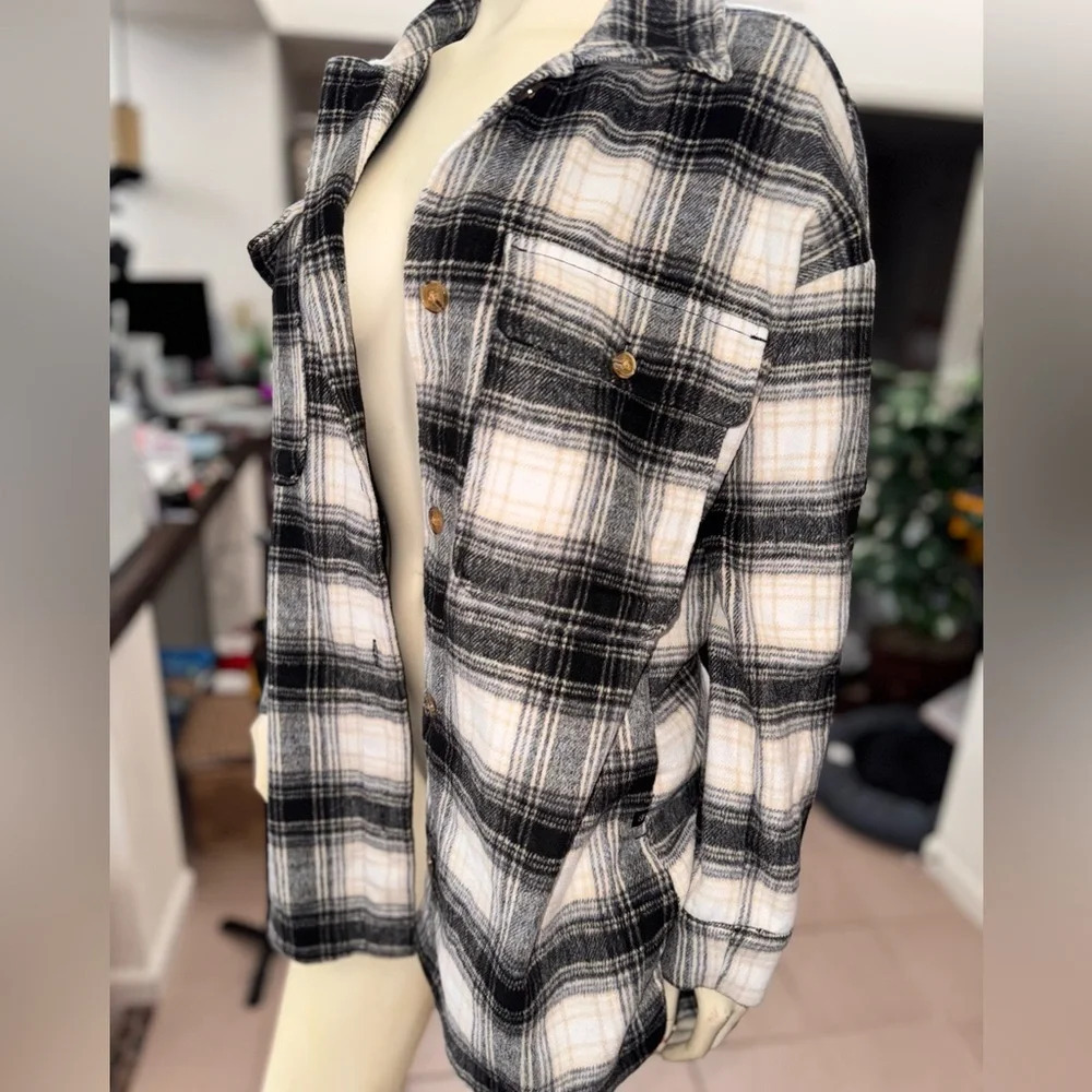 Banana Republic Women Plaid Flannel Shirt Jacket wWith Pockets Button Up SMALL - Picture 4 of 16